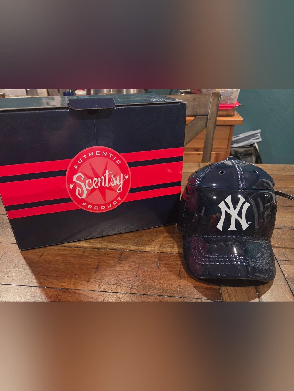 Scentsy New York Yankees Baseball Cap Warmer - Never Used!